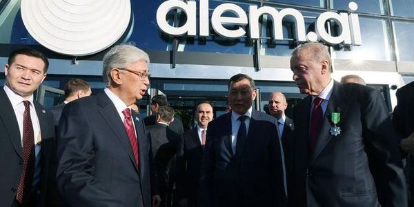 Cumhurbaşkanı Erdoğan, Kazakistan'da Alem.AI Yapay Zeka Merkezi'ni İnceledi