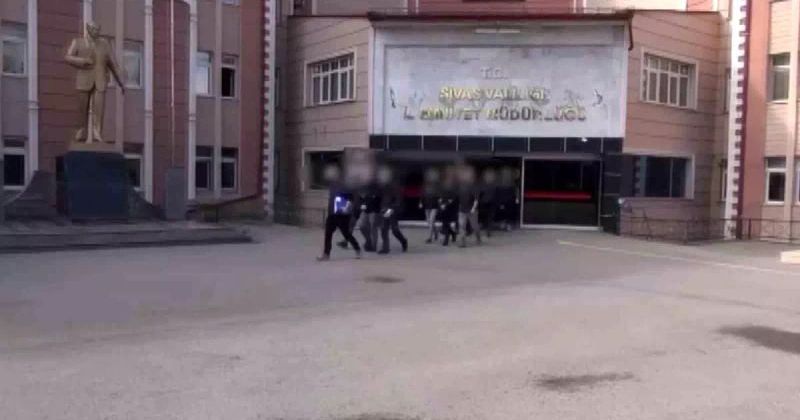 Dini İstismar Eden Terör Örgütüne Sivas ve İstanbul'da Eş Zamanlı Operasyon: 4 Tutuklama