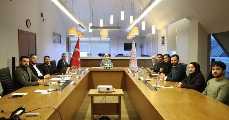 Bakan Göktaş, Oyun İçerik Üreticileriyle Dijital Güvenlik Konusunda Görüştü