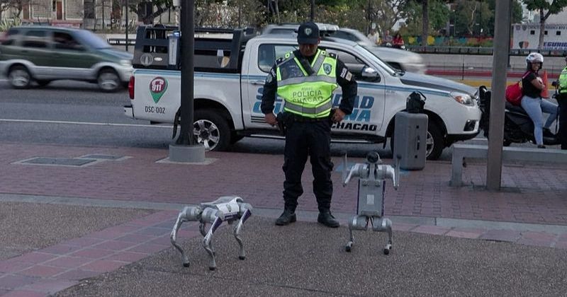 Caracas’ta Chacao Belediyesi Robot Köpeklerle Devriye Uygulamasına Başladı
