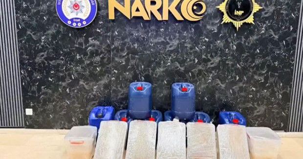 Büyükçekmece'de 284 Kilogram Sentetik Uyuşturucuya El Konuldu, 3 Kişi Gözaltında
