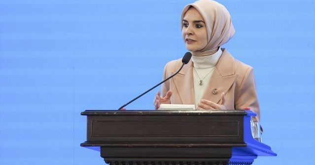 Bakan Göktaş'tan Çocukların Dijital Güvenliği İçin Uluslararası İşbirliği Çağrısı