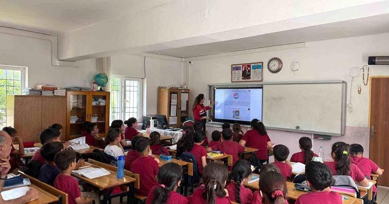 Mersin'de Öğrenci ve Öğretmenlere Siber Güvenlik Eğitimi Verildi
