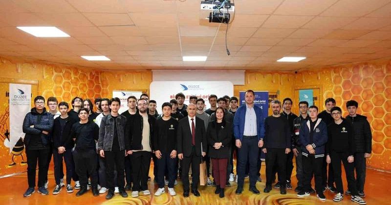 Düzce Üniversitesi'nde Yapay Zeka ve Günlük Hayat Konulu Bilim Kafe Etkinliği Düzenlendi