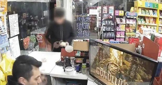 7 Akran Zorbası Tutuklandı, Piyasadan Uyuşturucu Ele Geçirildi