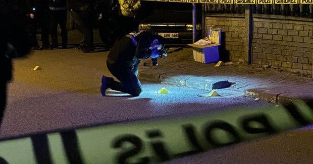 Sakarya'da Polisle 3 Sokak Boyunca Çatışma Yaşandı