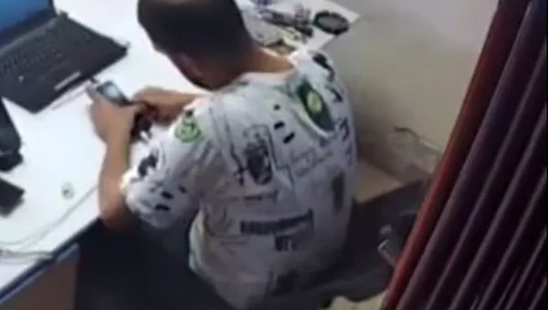 Adana'da Cep Telefonu Bataryası Patladı, Kısa Süreli Panik Yaşandı