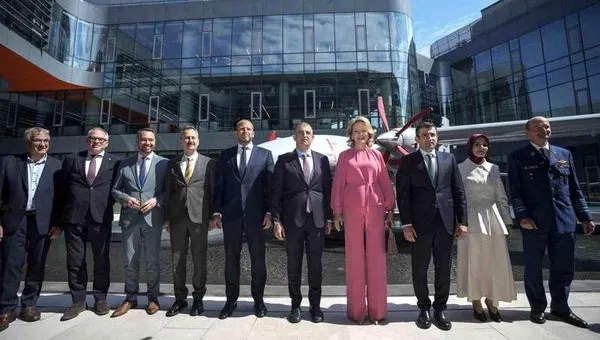Belçika Kraliçesi Mathilde, Baykar'ın Milli İHA Merkezini Ziyaret Etti