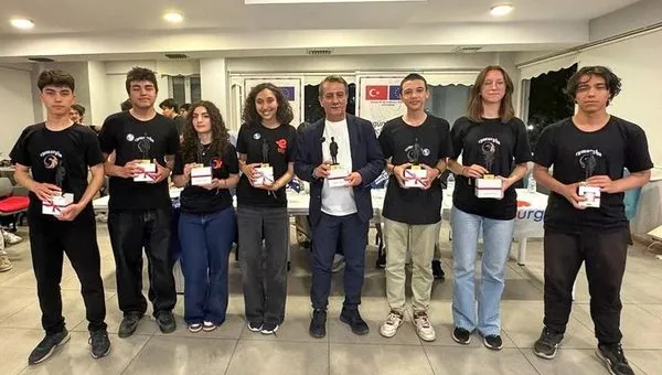 Efeler'de Dijital Oyun Tasarım Yarışması Genç Yazılımcıları Ödüllendirdi