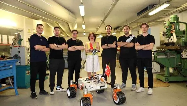 İzmir Ekonomi Üniversitesi Öğrencilerinden Gelişmiş Bomba İmha Robotu Eclipse