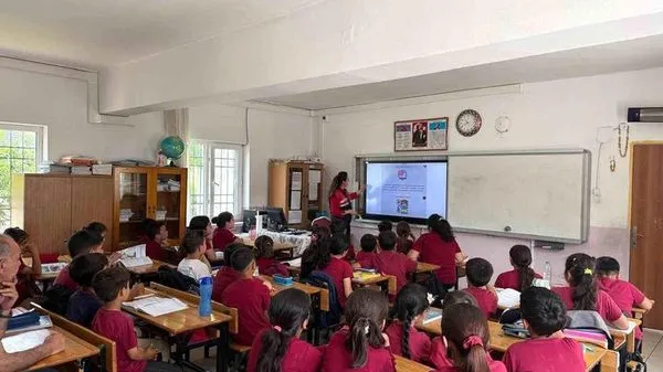 Mersin'de Öğrenci ve Öğretmenlere Siber Güvenlik Eğitimi Verildi