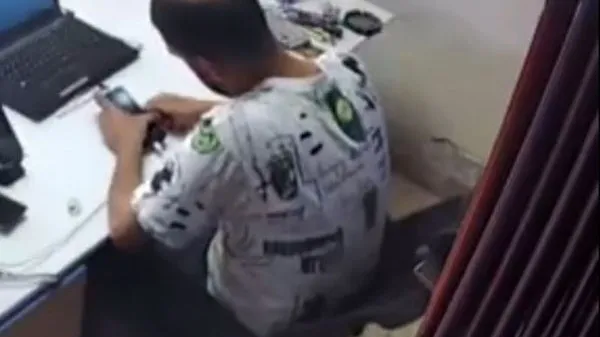 Adana'da Cep Telefonu Bataryası Patladı, Kısa Süreli Panik Yaşandı