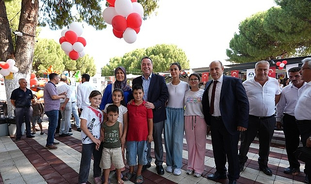 Ahmetli'ye Yeni Sosyal Tesis: Ferdi Zeyrek Parkı Açıldı