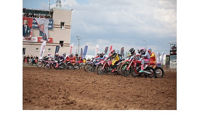 MXGP Türkiye'de İlk Gün Yarışları Tamamlandı