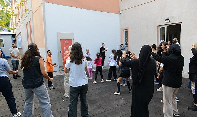 Nilüfer Belediyesi'nden engelli bireylere özel zumba etkinliği