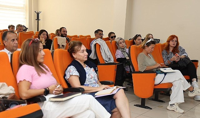 KO-MEK'le etkili sosyal medya kullanımını öğrendiler