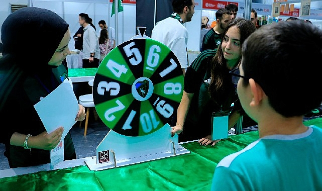 Kocaeli Kitap Fuarı'nda Yeşil-Siyah aşk