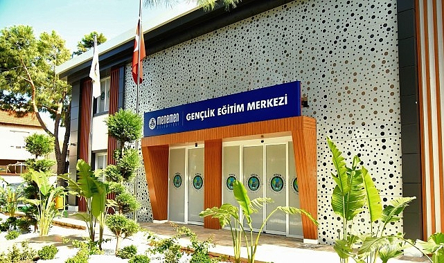 Menemen'de Eğitime Dijital Destek Devam Ediyor
