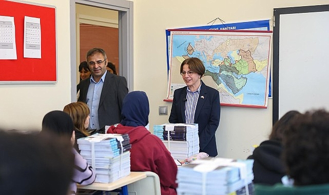 Maltepe Belediyesi'nden Sınavlara Hazırlanan Öğrencilere Kitap Desteği