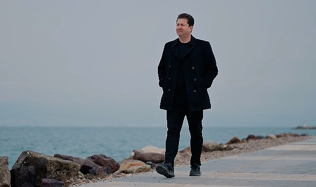 Ömer Faruk Özcan'dan Duygusal Sahnelere Yakışan Yeni Şarkı
