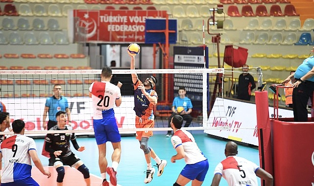 Osmangazi Belediyespor Voleybolda Zorlu Mücadele Verdi