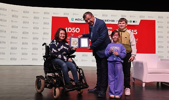 İnanç, Kitap Fuarı'nda ″Can Veren Pervaneleri″ anlattı