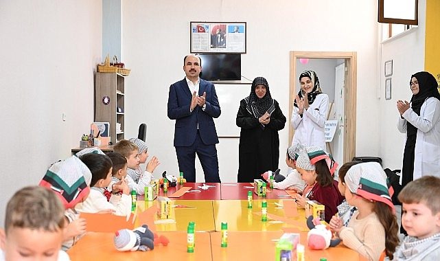 Başkan Altay, Filistin Duyarlılığıyla Öne Çıkan Minik Öğrencileri Ziyaret Etti