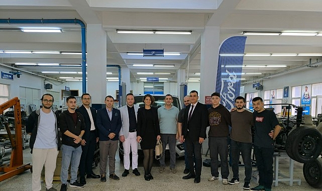 Ford Otosan'dan Ege Meslek Yüksekokulu'na Araç Bağışı ile Eğitim Desteği