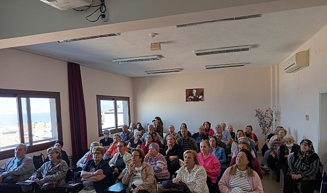 Konak'ın İleri Yaş Merkezi'nde seminerler devam ediyor