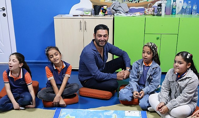 Oyuncu Ozan Akbaba, TEGV Mardin Midyat Öğrenim Birimi'nde Çocuklarla Buluştu