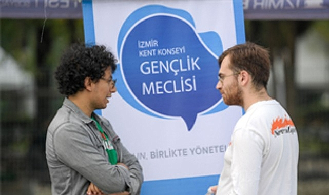Üniversiteli Gençler İzmir’de Festivalle Yeni Döneme Merhaba Dedi