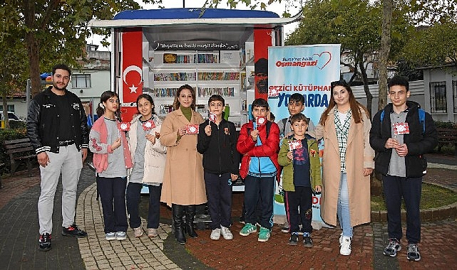 Gezici Kütüphane ile Çocuklara Cumhuriyet Bayramı Coşkusu