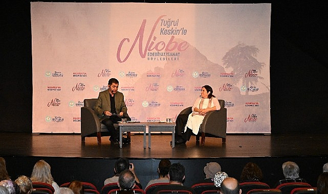 Latife Tekin, Manisalı Sanatseverlerle Edebiyat Söyleşisinde Buluştu