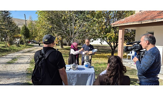 Dr. Feridun Kunak, “Evlerinize Sağlık” Programıyla Haymana’da Termal ve Kültürel Zenginlikleri Tanıttı
