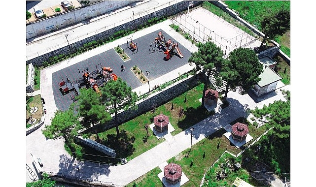 Canik Belediyesi, Yeni Parklar ve Aydınlatma Çalışmalarıyla İlçeyi Güzelleştiriyor