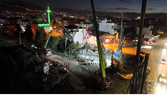 Başiskele Kavşak Projesi'nde Işıklar 7/24 Yanıyor