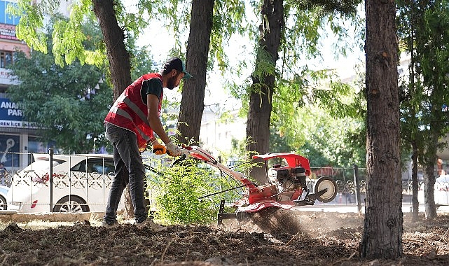 Keçiören'de Park ve Bahçelere Estetik Dokunuş